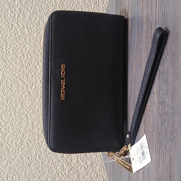 Michael Kors LG Flat MF phone case Leather wallet in Black